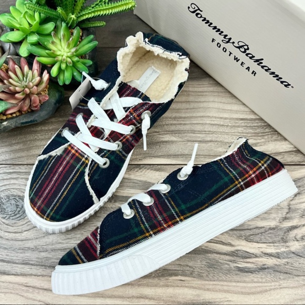 Tommy Bahama Women’s Plaid Multi Flannel Textile Sneakers size 8 fleece lined